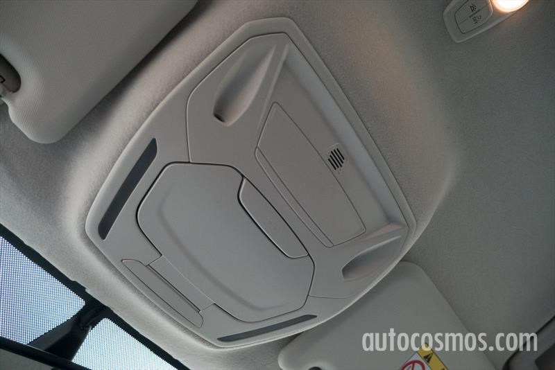Ford Focus sedán a prueba