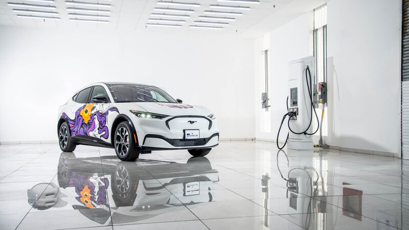 Ford Mustang Mach-E fabricado por mujeres