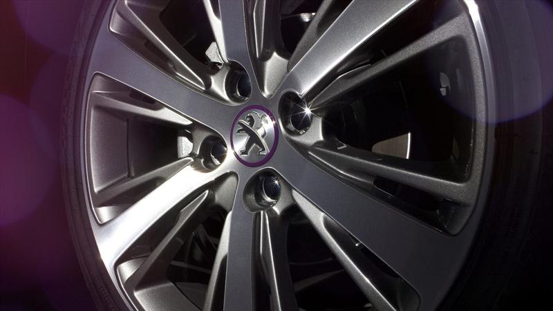 Peugeot 208 XY versión de producción en París