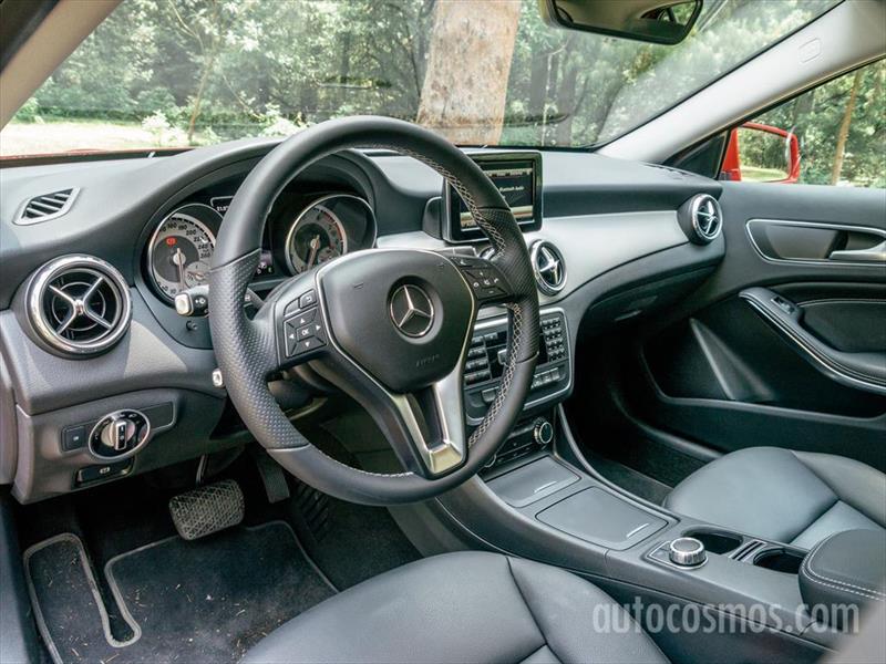 Mercedes-Benz GLA 2015