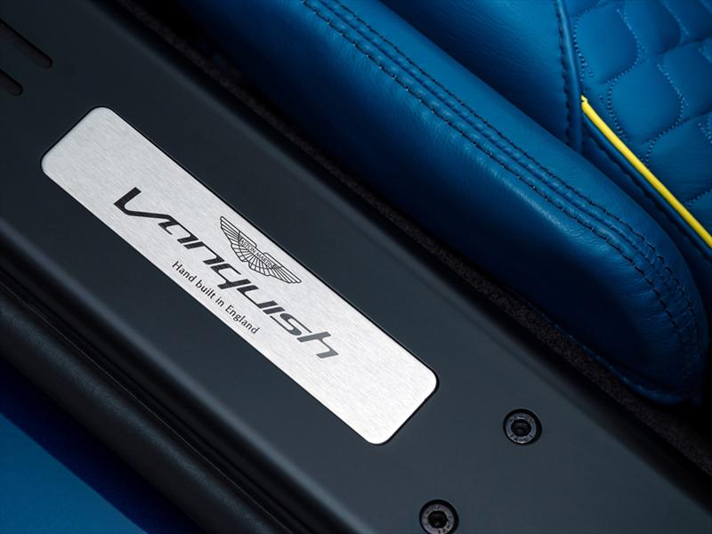 Aston Martin Vanquish Volante 2014