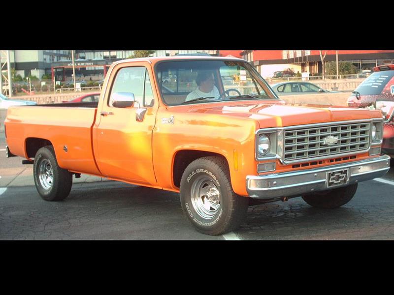 Bonus: Chevrolet 400 / Chevy / C-10