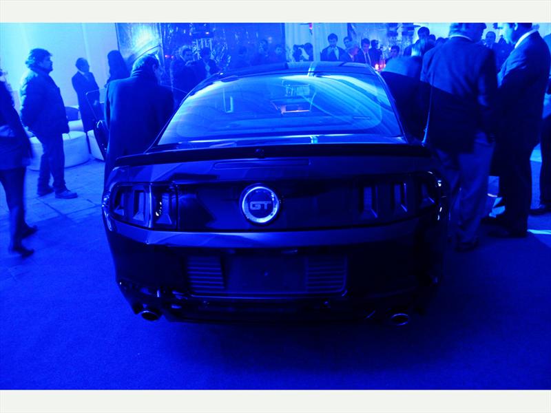 Ford Mustang 2013. Lanzamiento en Chile