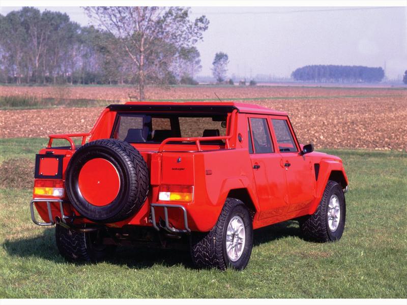 Lamborghini LM002