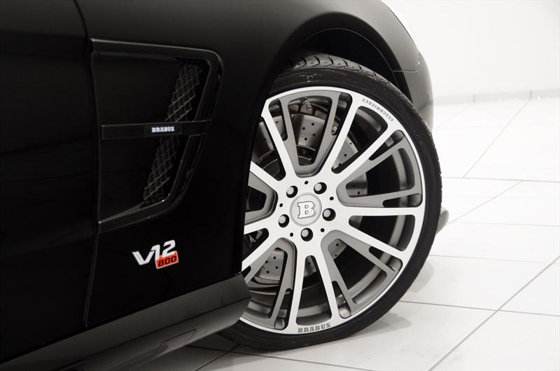 Brabus 800 Roadster se presenta