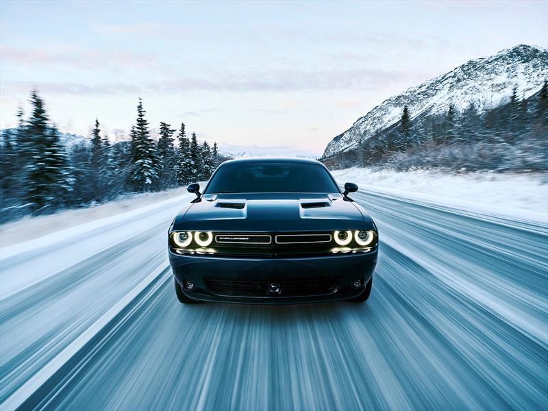 Dodge Challenger GT AWD 2017