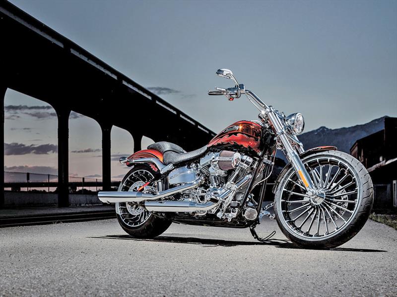 Harley-Davidson CVO Breakout 