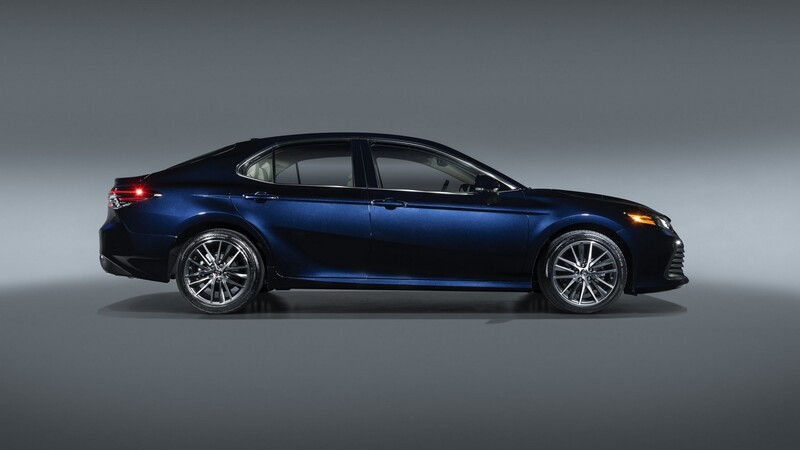 Toyota Camry 2021