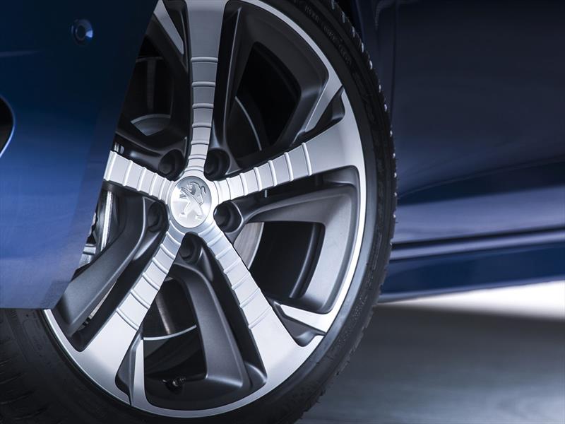 El nuevo Peugeot 308 GT calienta el asfalto