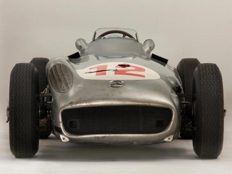 Subastan Mercedes F1 en 29.6 Millones de Dólares