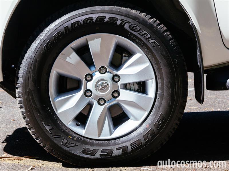 Toyota Hilux 2016