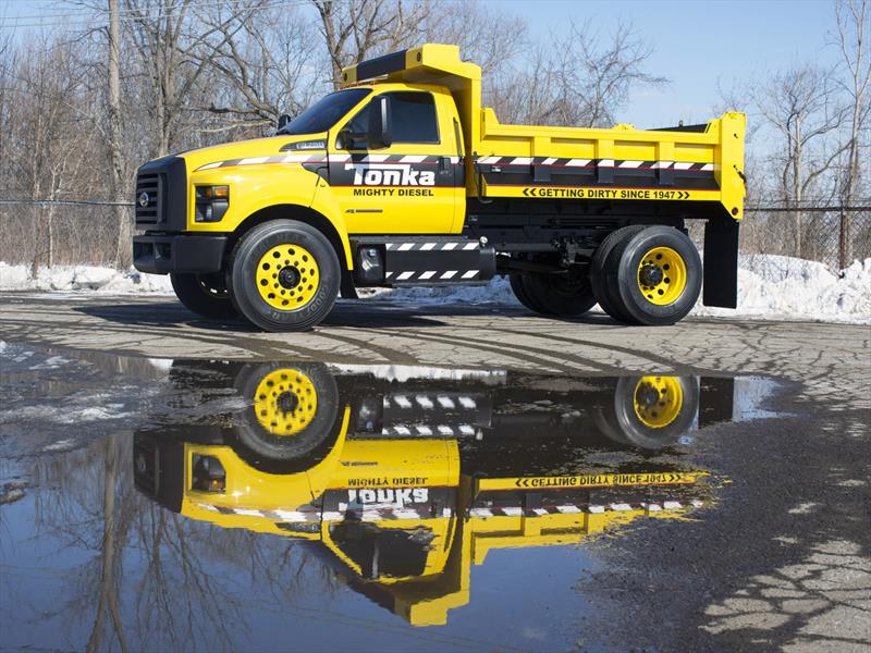 Ford F-750 TONKA