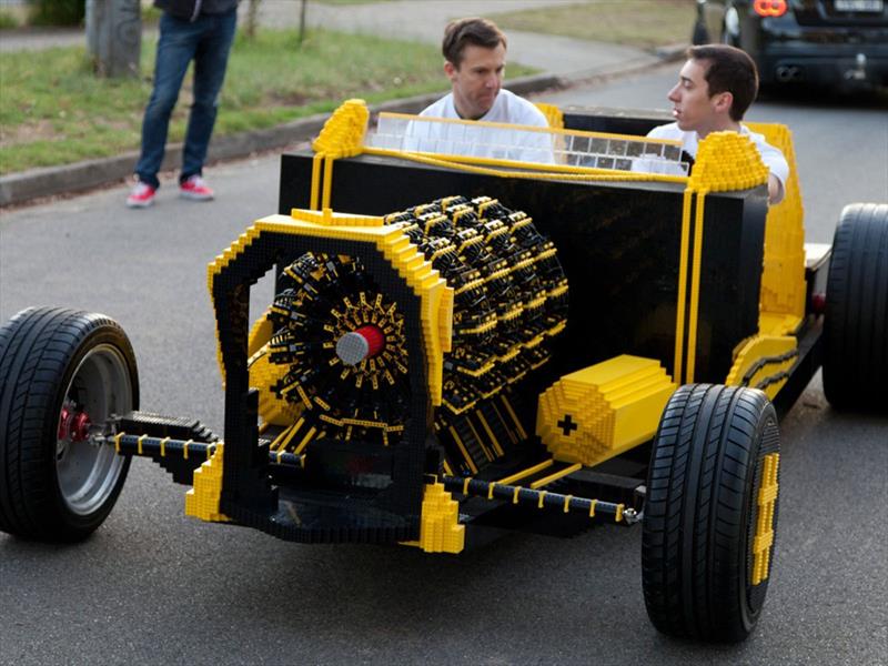 Un Hot Rod de Lego a escala real que funciona