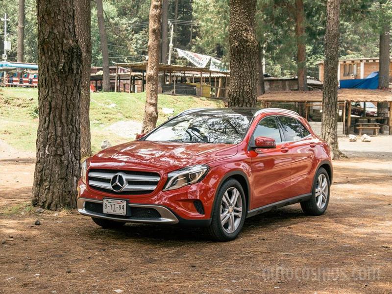 Mercedes-Benz GLA 2015