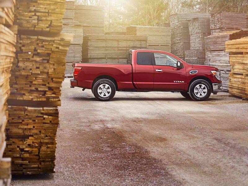 Nissan Titan XD King Cab 2017