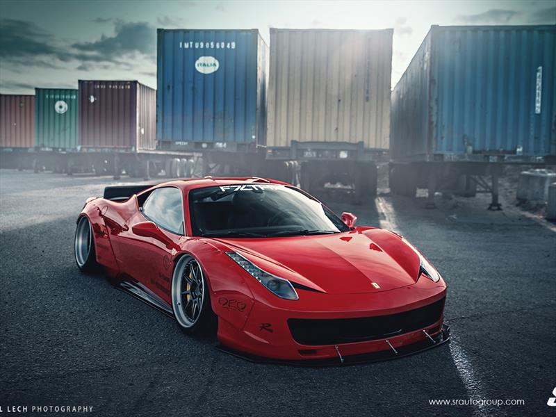 Liberty Walk Ferrari 458 Italia con rines PUR