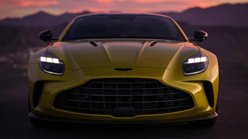 Aston Martin Vantage 2025