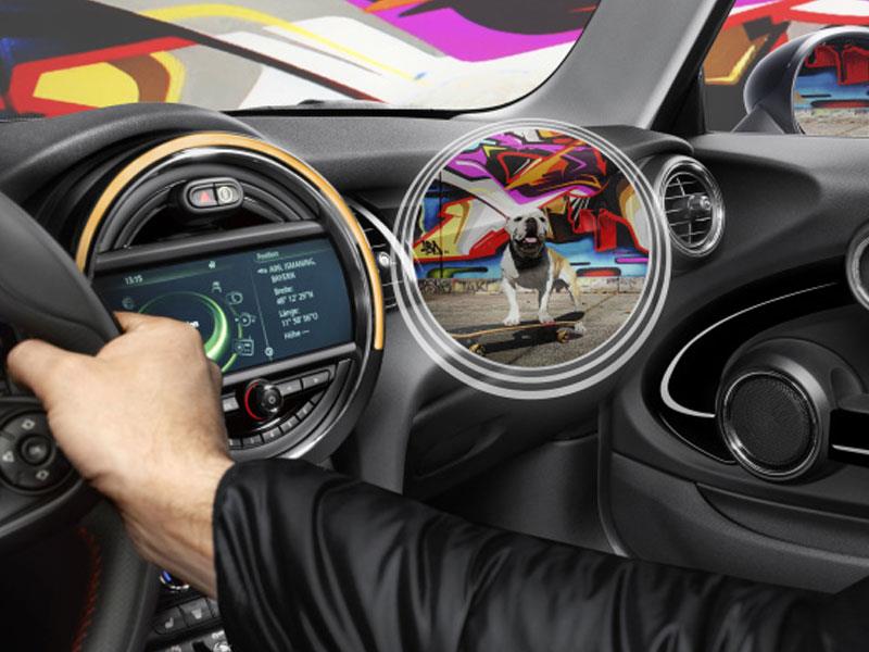 MINI Augmented Vision