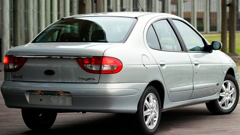Megane I Sedán