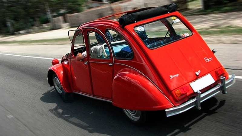 Autos Clásicos de Argentina: Citroën 2CV y 3CV