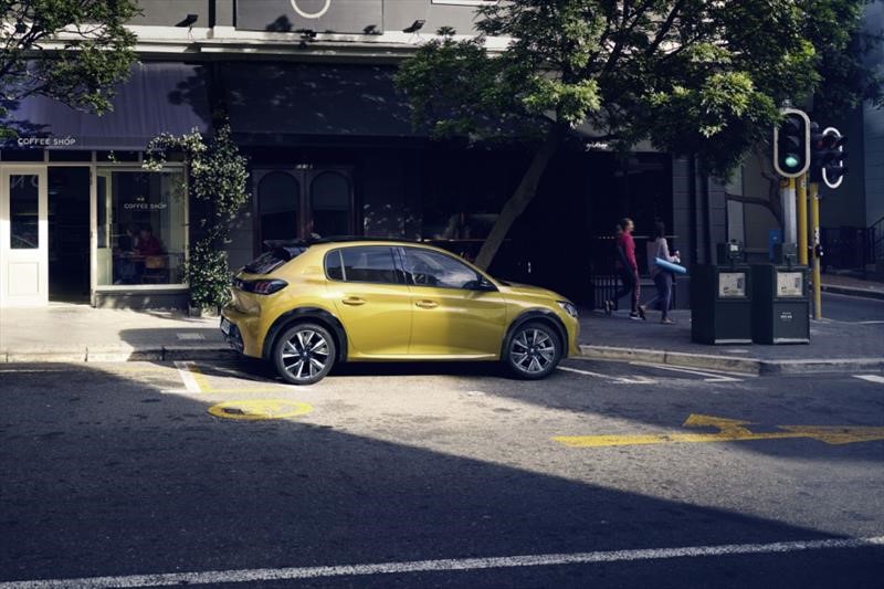 Peugeot 208 2020
