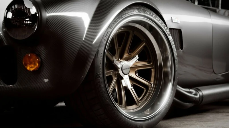 Shelby Cobra Diamond Edition