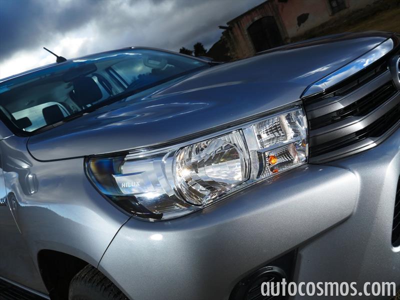 Nissan NP300 vs Toyota Hilux vs Mitsubishi L200