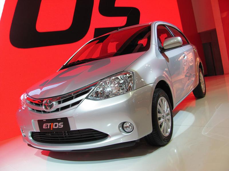 Toyota Etios en el Salón de BA 2013