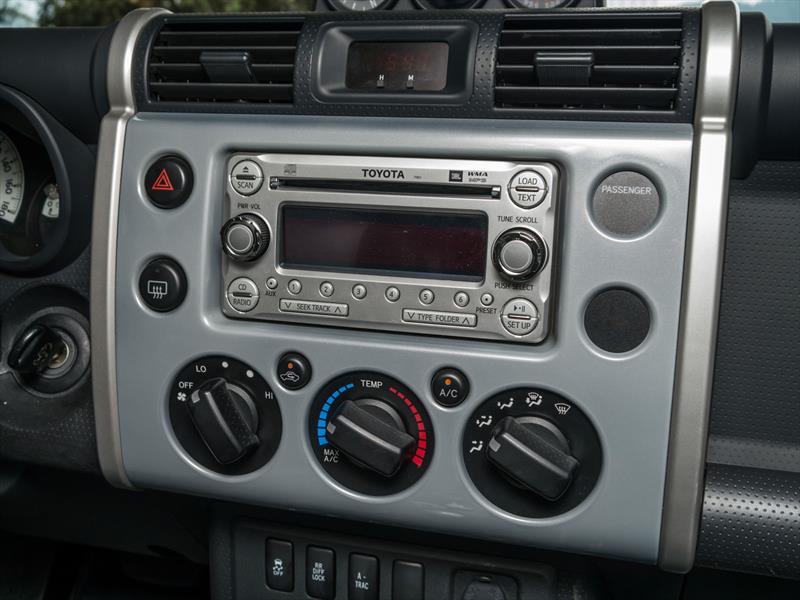 Toyota FJ Cruiser 2014