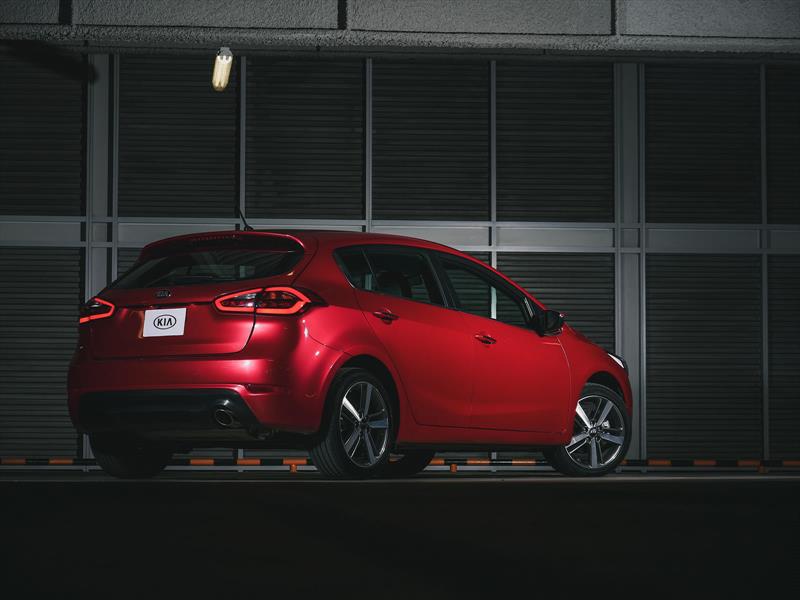 KIA Forte Hatchback 2017