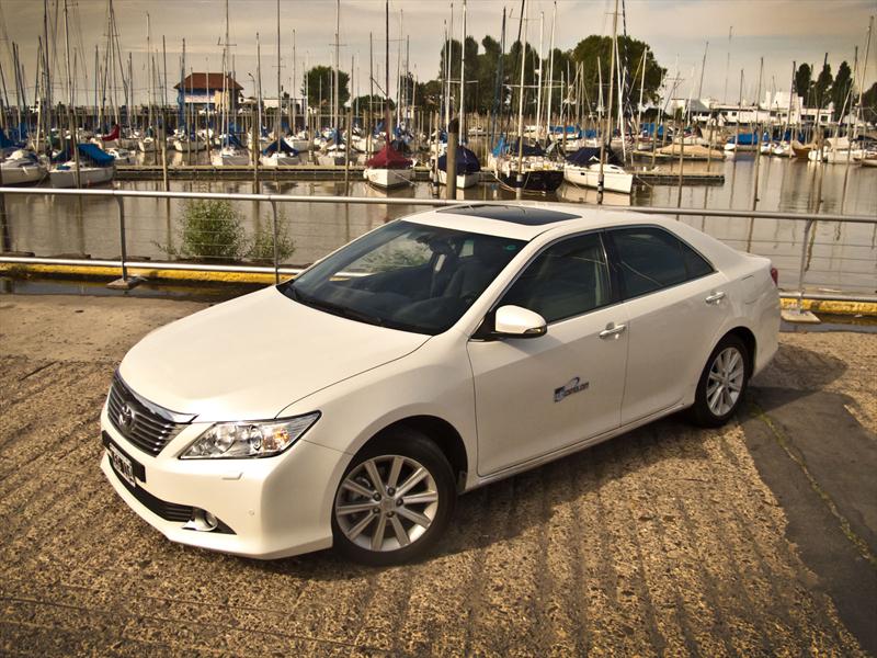 Toyota Camry V6 a prueba