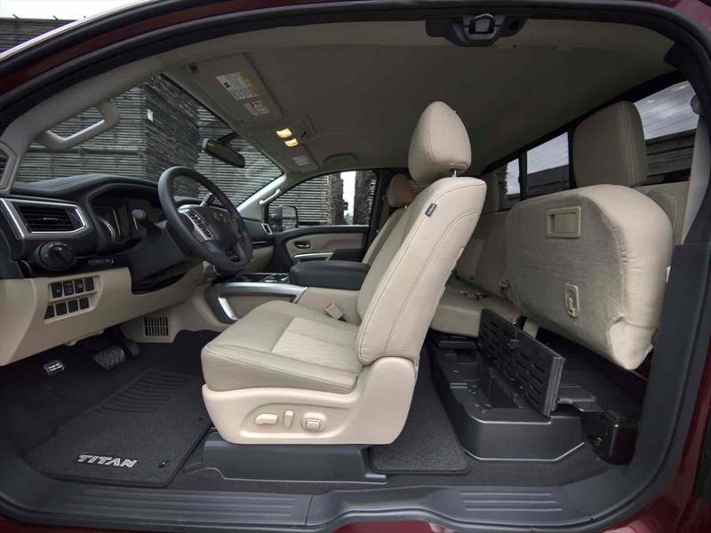 Nissan Titan XD King Cab 2017