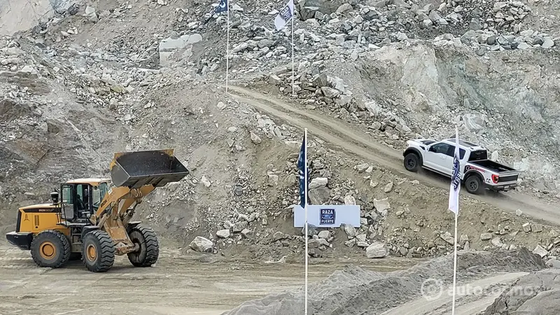 Ford  experiencia Raza Fuerte
