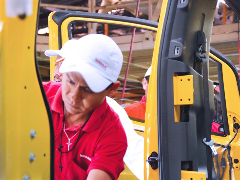 Producción Nissan NV200 Taxi del Futuro