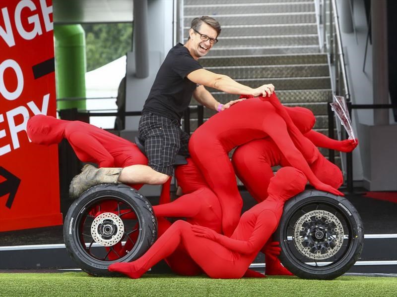 Esculturas humanas de Honda