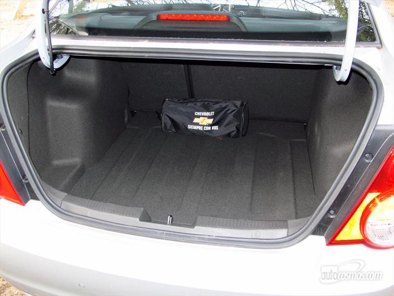 Chevrolet Sonic sedán LTZ Automático a prueba