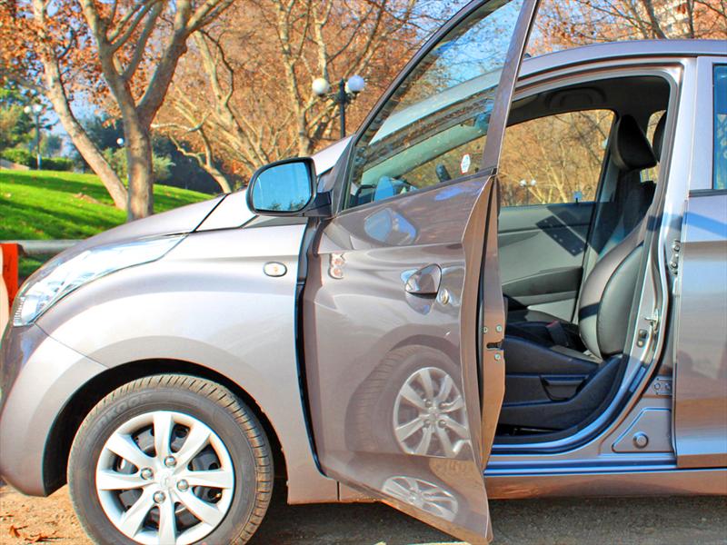 Hyundai EON 0,8L GLS Prueba de manejo