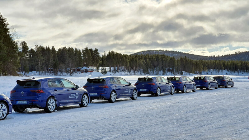 Volkswagen Golf R 2022 a prueba en la nieve
