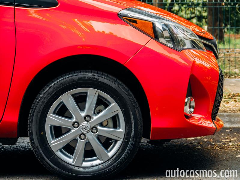 Toyota Yaris Hatchback 2015