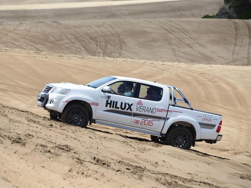 Clínica Toyota de manejo en los médanos