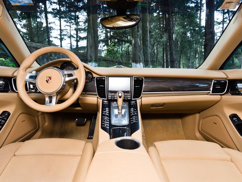 Porsche Panamera S Hybrid 2012