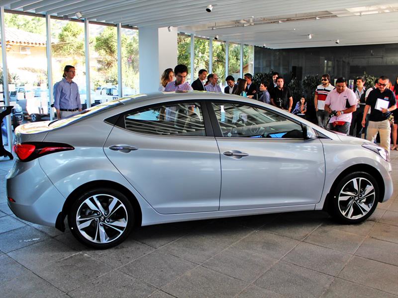 Hyundai New Elantra 2014. Lanzamiento en Chile
