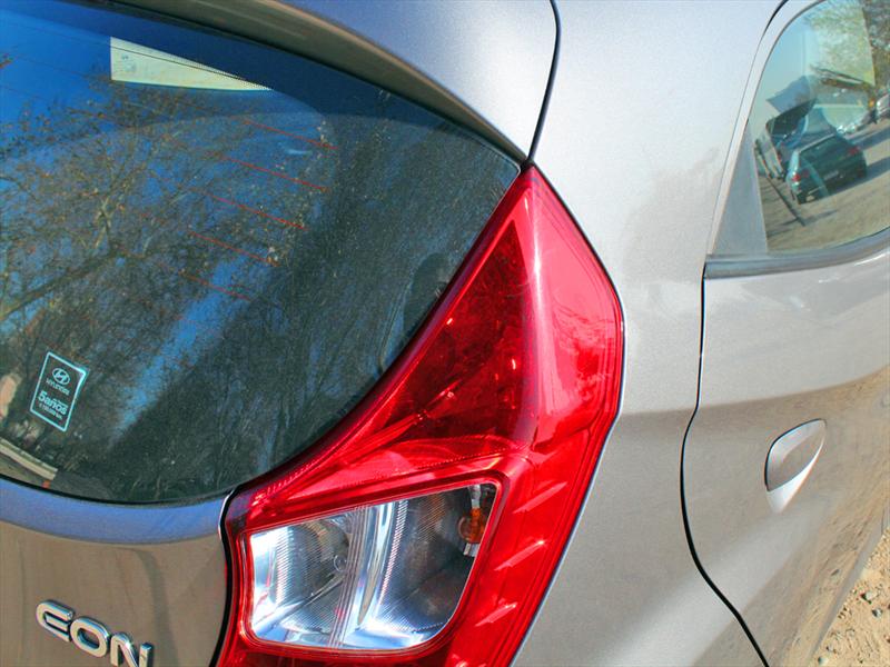 Hyundai EON 0,8L GLS Prueba de manejo