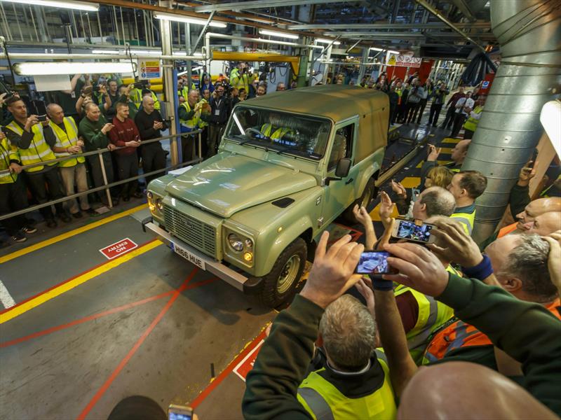 Land Rover Defender dice adiós