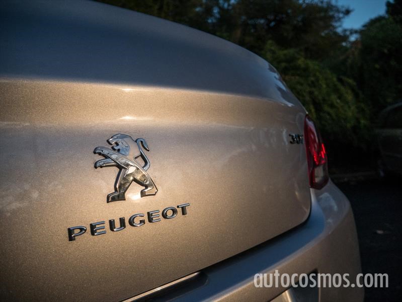 Peugeot 301 AT a prueba