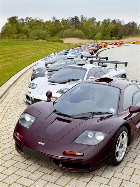 McLaren celebra 50 años en la competición