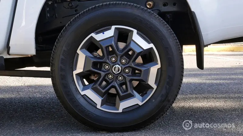 Test Drive Nissan frontier 2022 Platinum