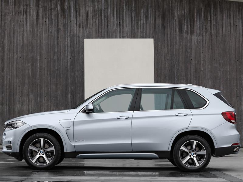 BMW xDrive40e 2016