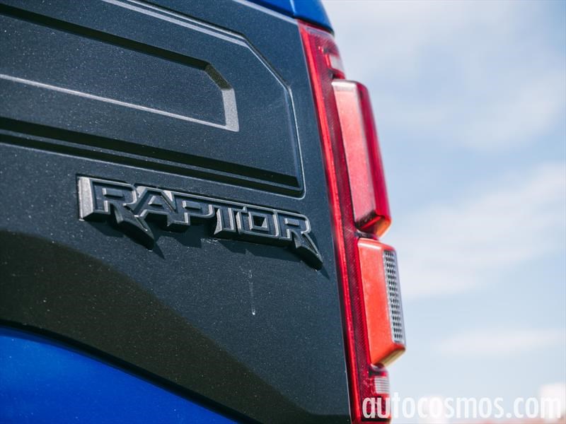 Ford Lobo Raptor 2017 y Yamaha YXZ 1000 R