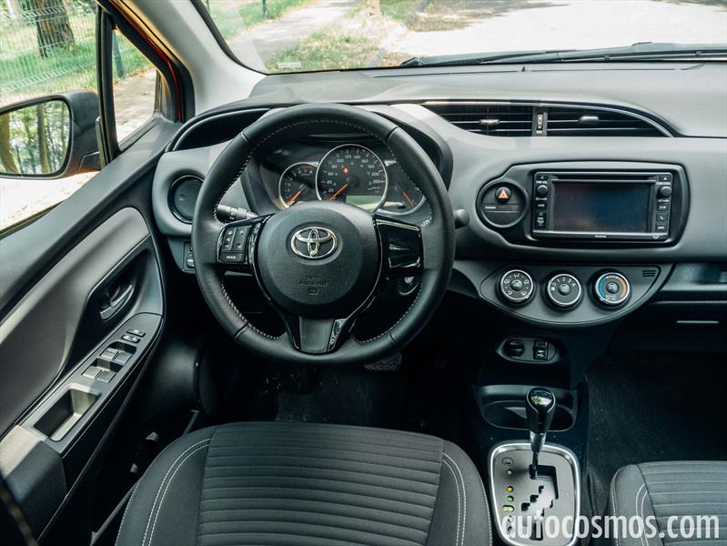 Toyota Yaris Hatchback 2015